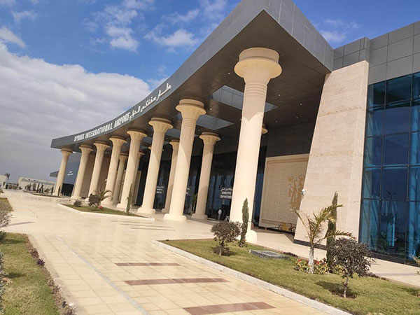 أول رحلة دولية لمصر للطيران من مطار سفنكس الدولي