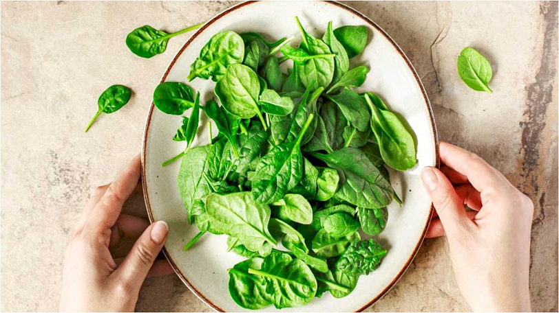 اضرار الافراط في أكل السبانخ