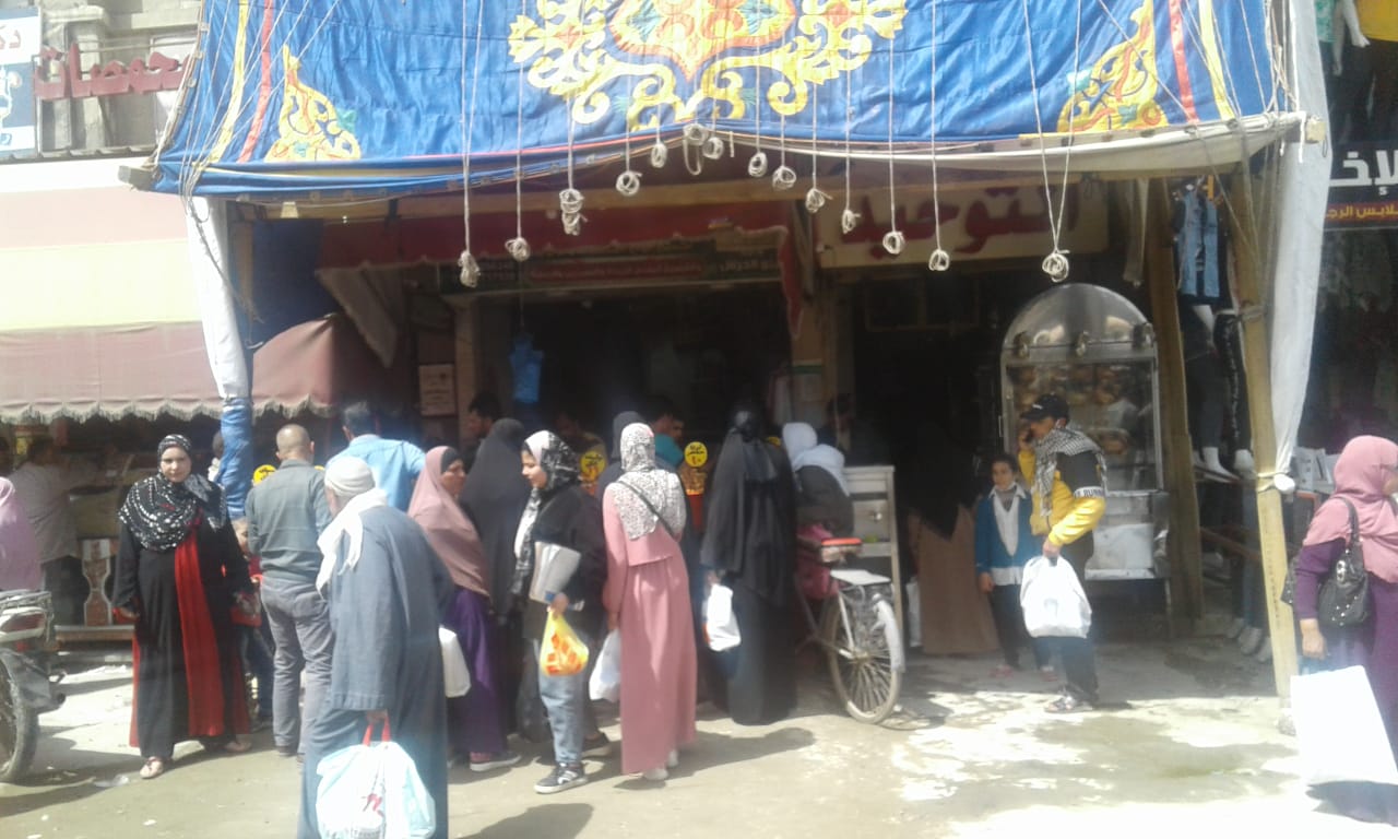 ذبح الجمال وشوادر المخللات أبرز عادات رمضان في البحيرة