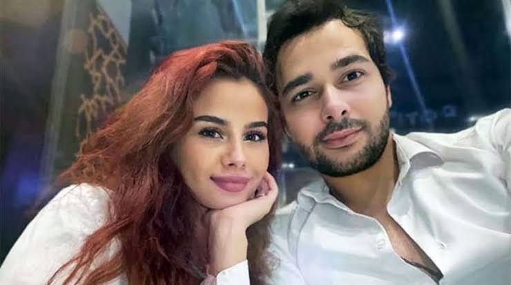 منة عرفة وزوجها