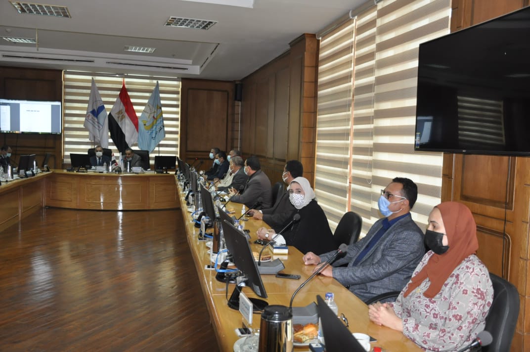 جانب من اجتماع مجلس جامعة كفر الشيخ