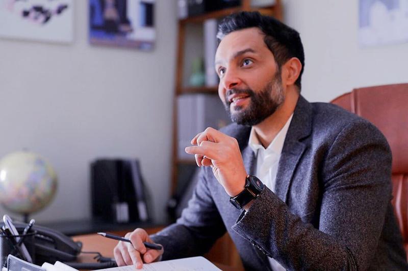 شقيق ياسمين عبد العزيز