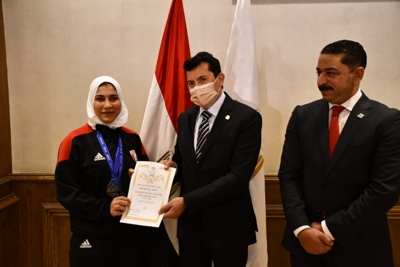 وزير الرياضة يكرم منتخب الكاراتيه التقليدي