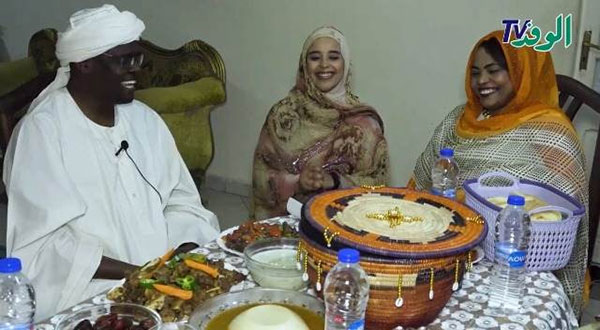الوفد تقضي معايشة مع أسرة سودانية في رمضان