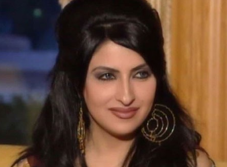 زينب العسكري فنانة بحرينية 
