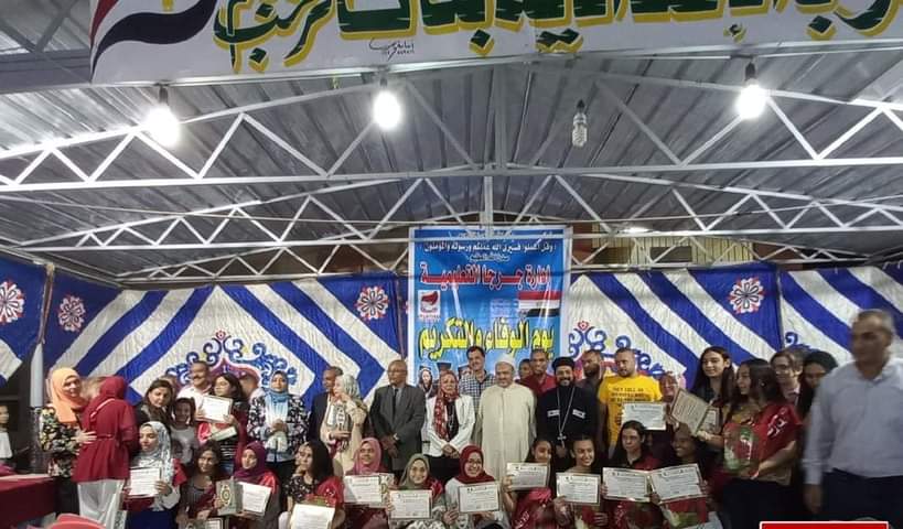 تكريم أوائل الشهادة الإعدادية