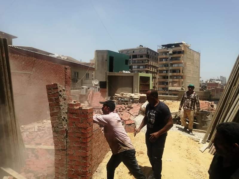 إزالة فورية للدور السادس علوى بعقار