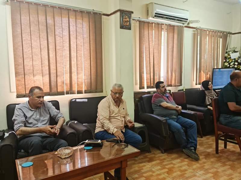 رئاسة حى غرب المنصورة تناقش تكثيف حملات النظافة