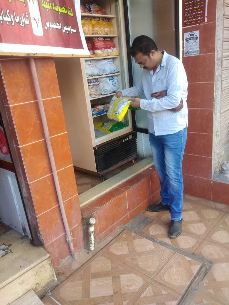 حملة تفتيشية على المنشآت الغذائية بمدينة المنصورة