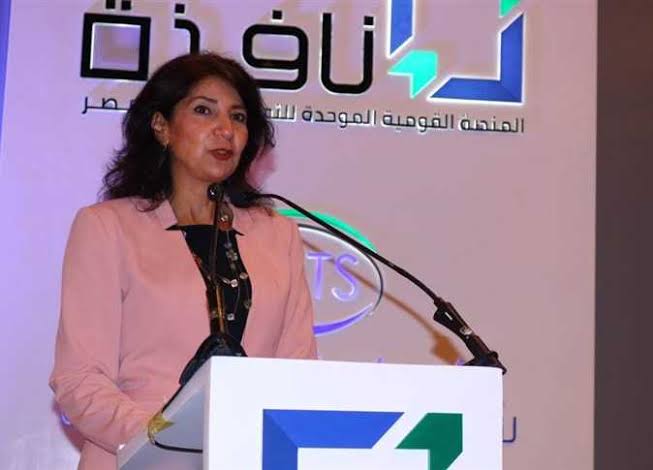 الدكتورة منى ناصر مساعد الوزير للمتابعة وتطوير الجمارك