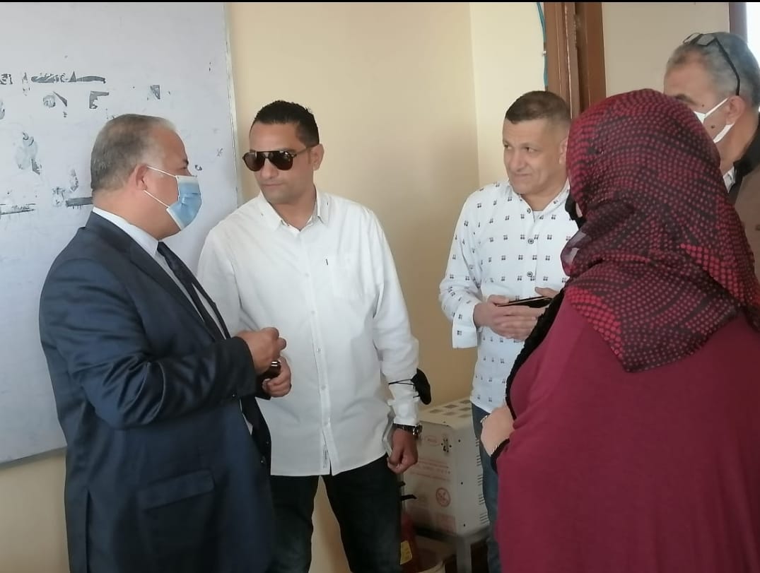وكيل تعليم دمياط يؤكد علي إعادة الانضباط التعليمي والاداري بمدارس المحافظة