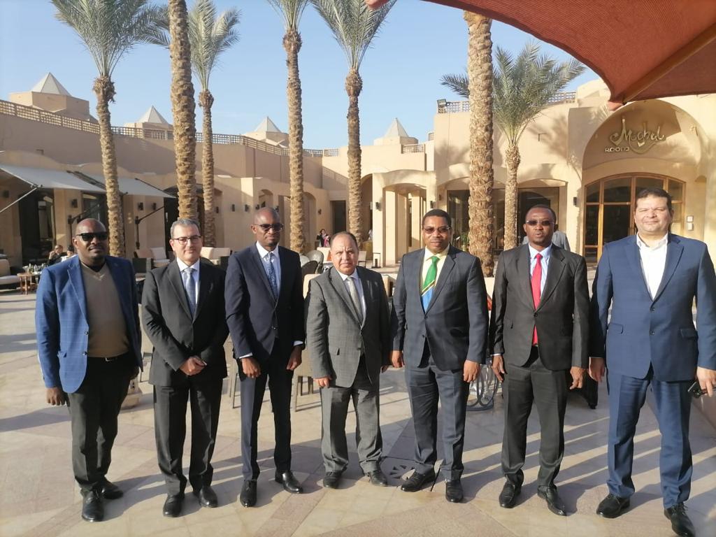 الدكتور محمد معيط وزير المالية خلال لقائه مع وزير المالية التنزاني ووزير مالية زنزبار