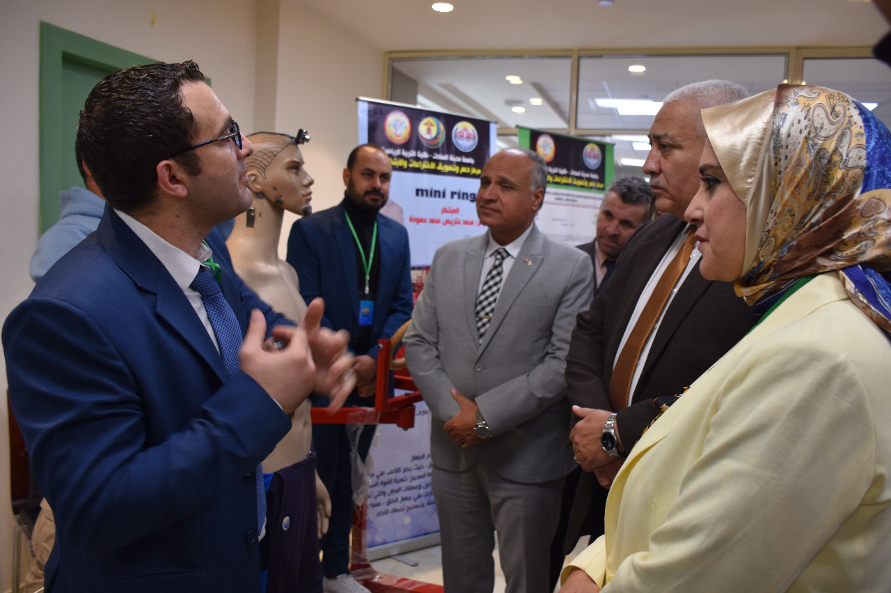معرض الإبتكارات العلمية والمشغولات اليدوية