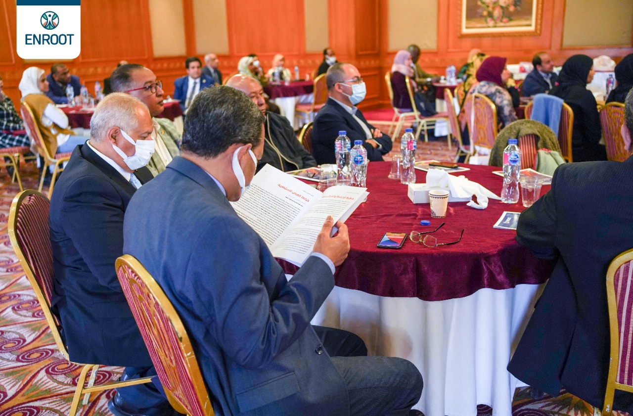 رئيس جامعة سوهاج يشارك فى مناقشة خريطة القطاعات الإقتصادية بأسوان