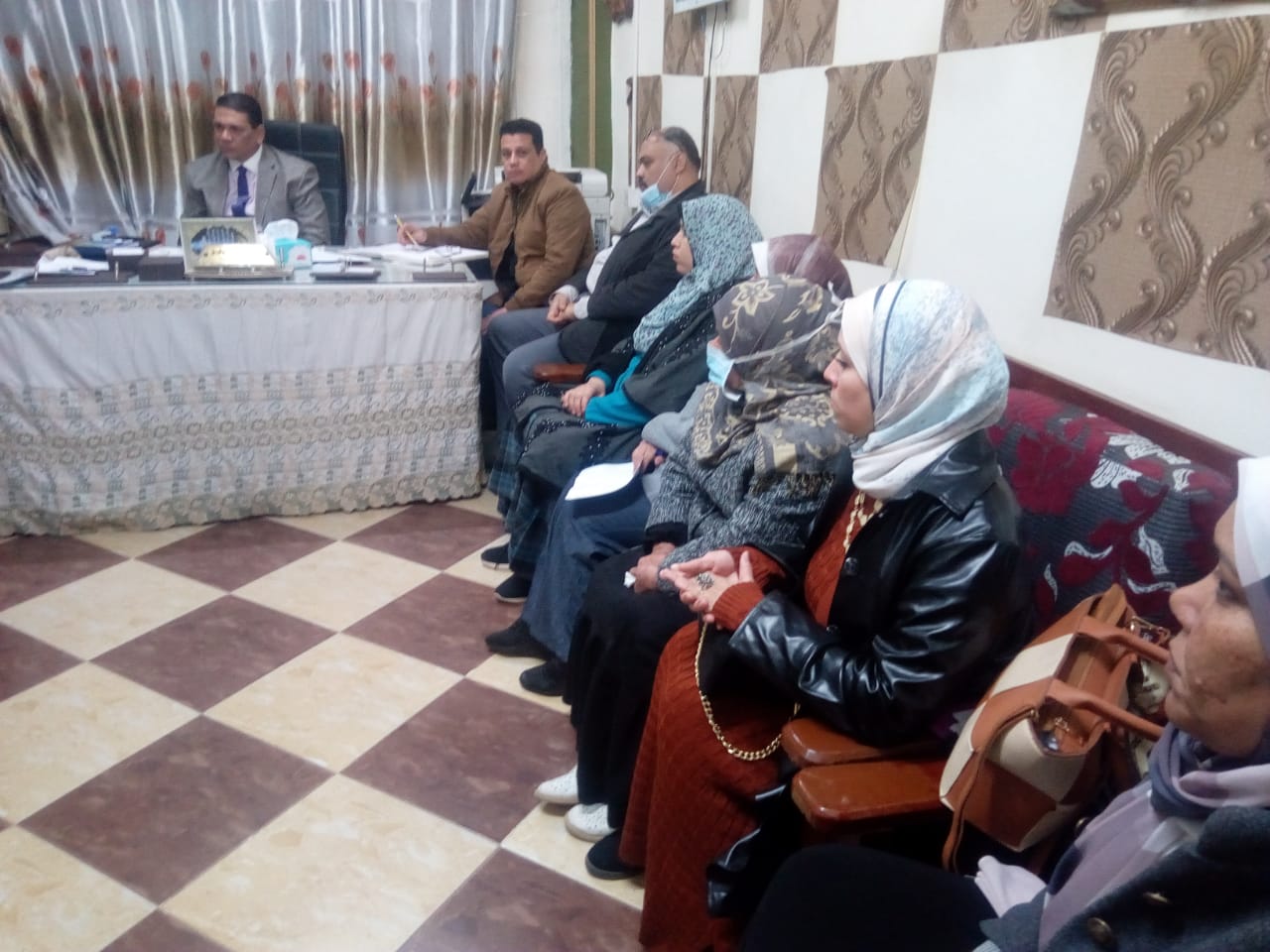 التحول الرقمي والشمولي المالي على مائدة اجتماعات تعليم طهطا