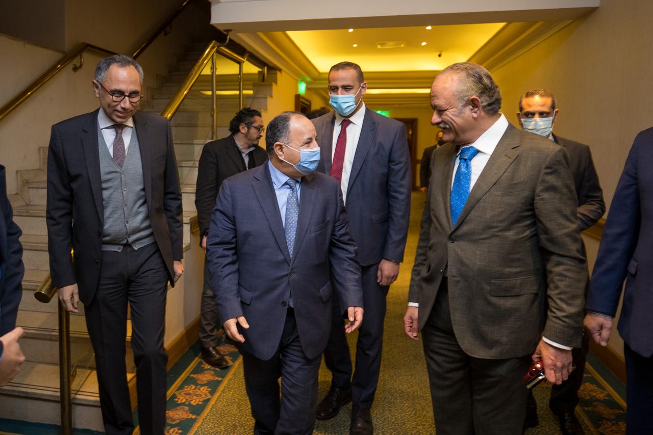 الدكتور محمد معيط وزير المالية خلال لقائه مع الجمعية المصرية البريطانية 