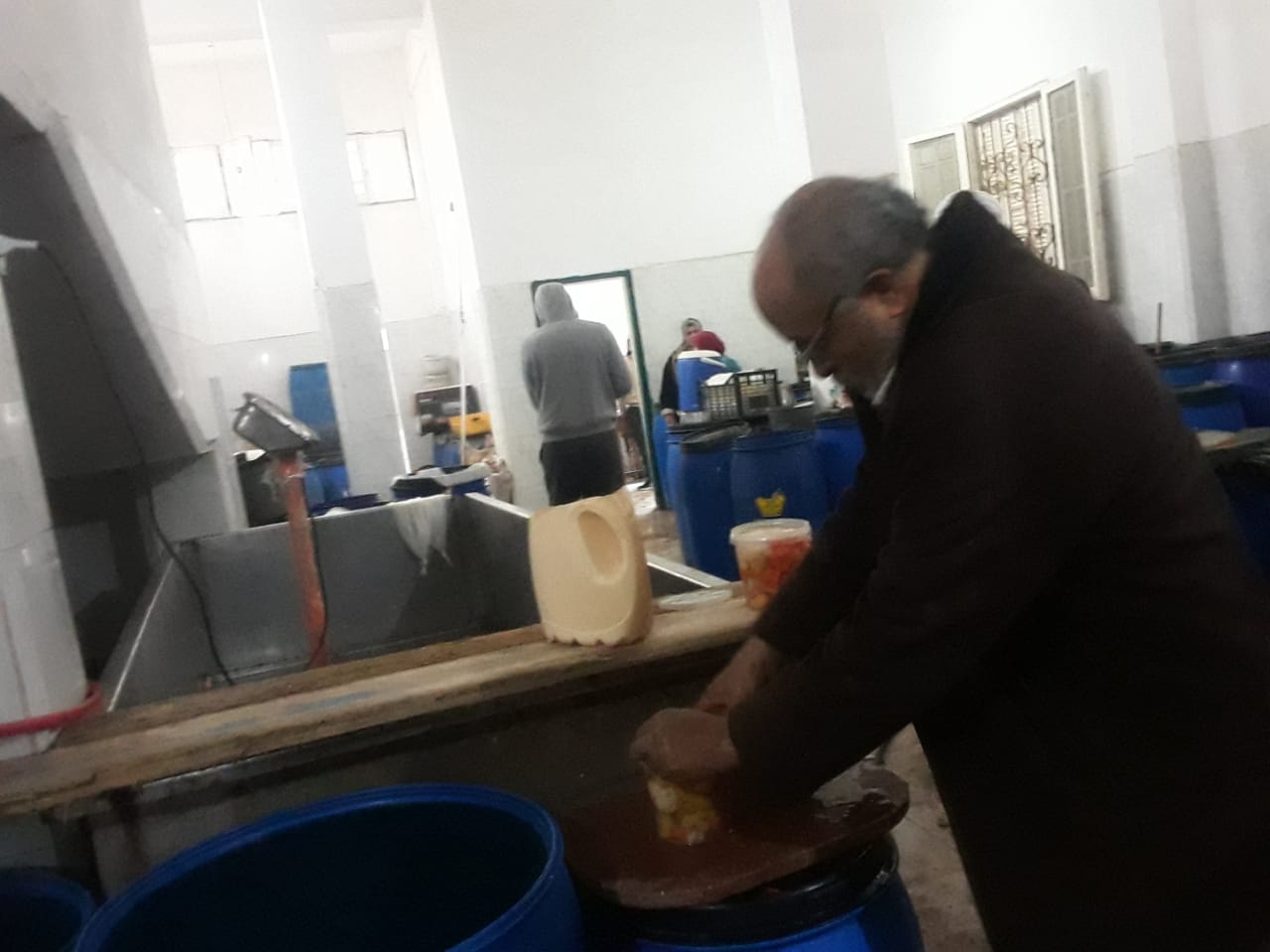 استمرار الحملات التفتيشية على المحلات التجارية ومنافذ بيع السلعالغذائية في الدقهلية