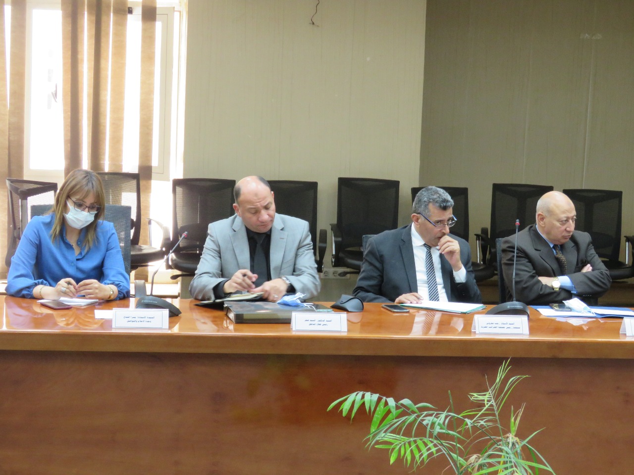 الدكتور محمد معيط وزير المالية خلال لقائه مع رموز رجال الأعمال