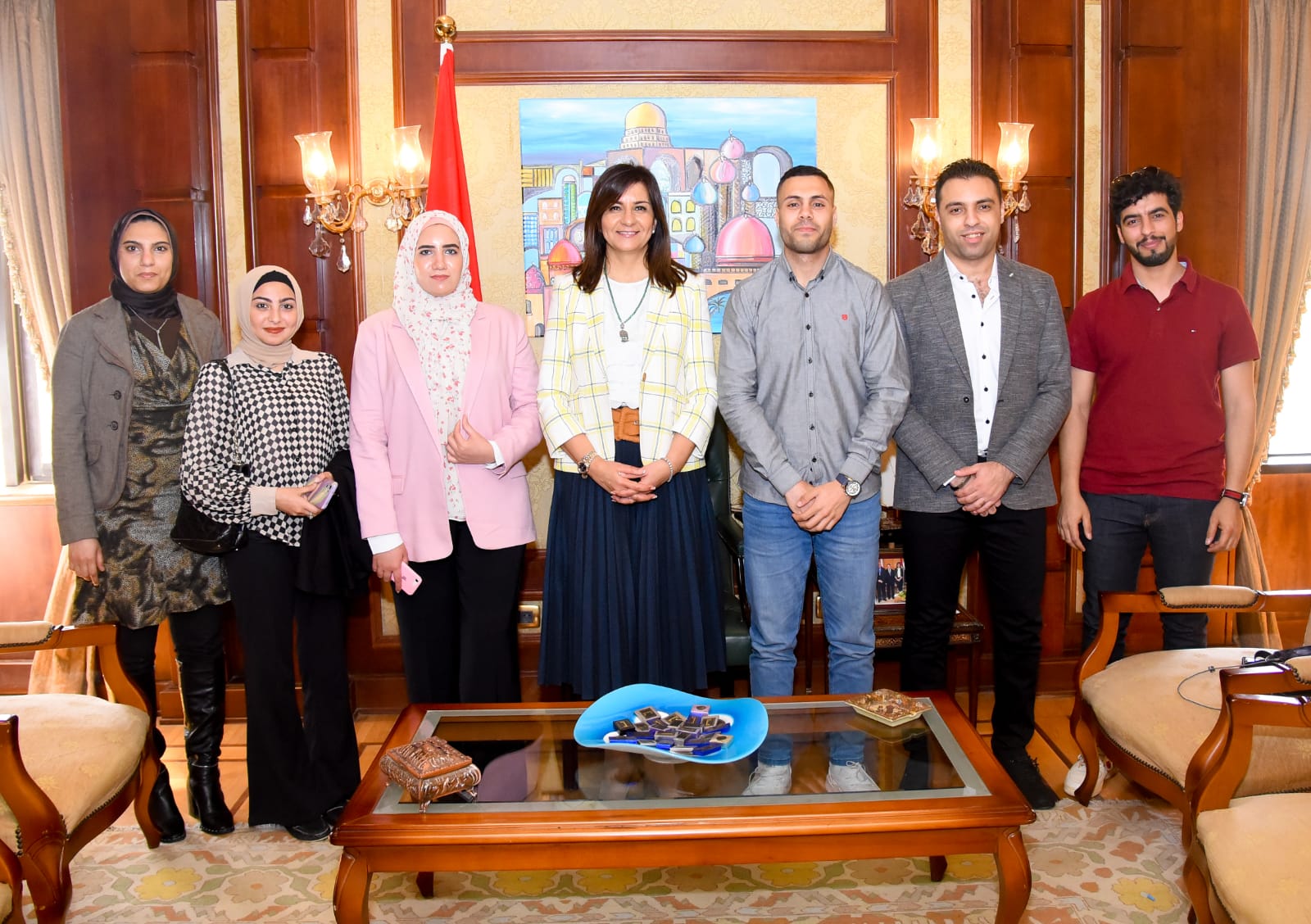 وزيرة الهجرة تستقبل عددًا من الشباب المصريين بأوكرانيا المشاركين في دعم الطلاب والجالية