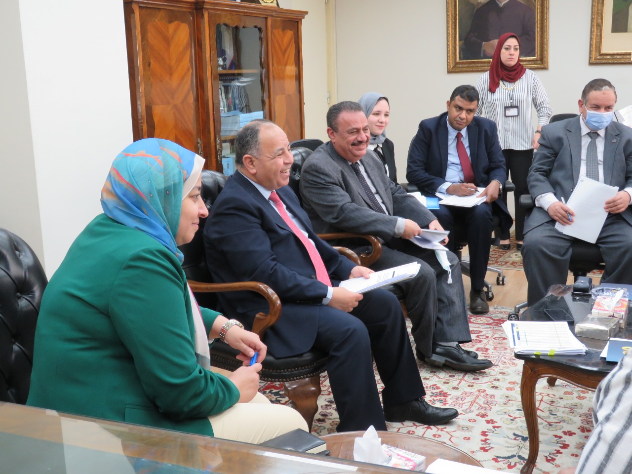 الدكتور محمد معيط وزير المالية خلال لقائه مع سفير كازاخستان بالقاهرة 