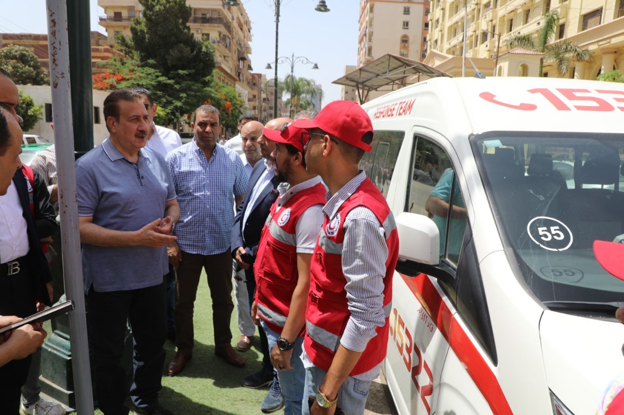 محافظ المنوفية يدشن قافلة الهلال الأحمر الطبية لتقديم خدمات صحية بالمجان
