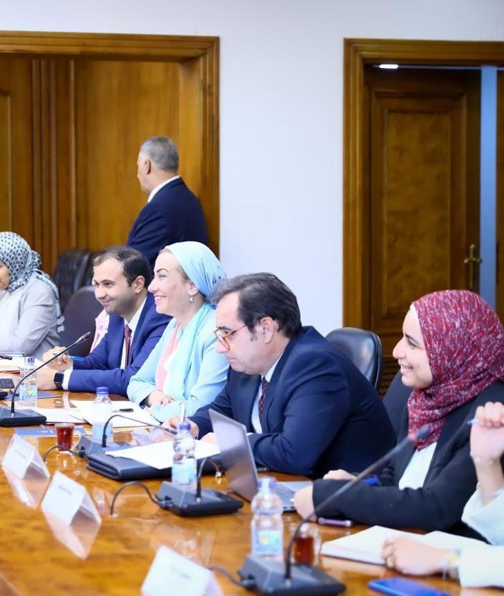 وزيرتا البيئة والتجارة تستعرضان مستجدات التحضير لاستضافة مصر لقمة المناخ