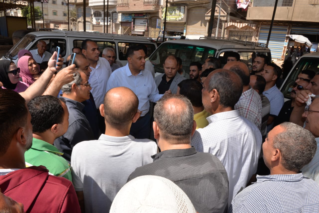 محافظ الدقهلية يتفقد موقف السيارات العمومى بمركز أجا