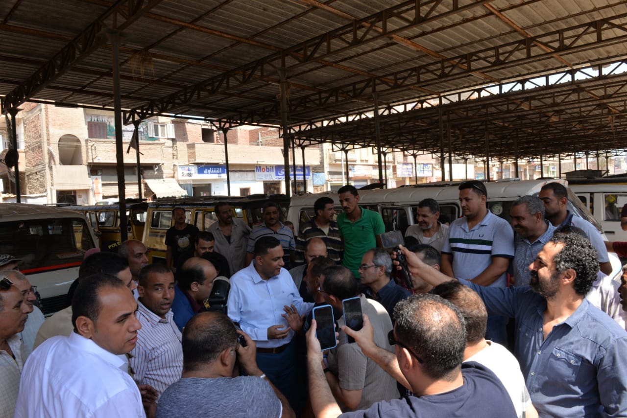 محافظ الدقهلية يتفقد موقف السيارات العمومى بمركز أجا