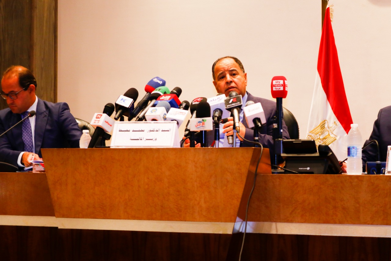 الدكتور محمد معيط وزير المالية خلال مؤتمر صحفي 