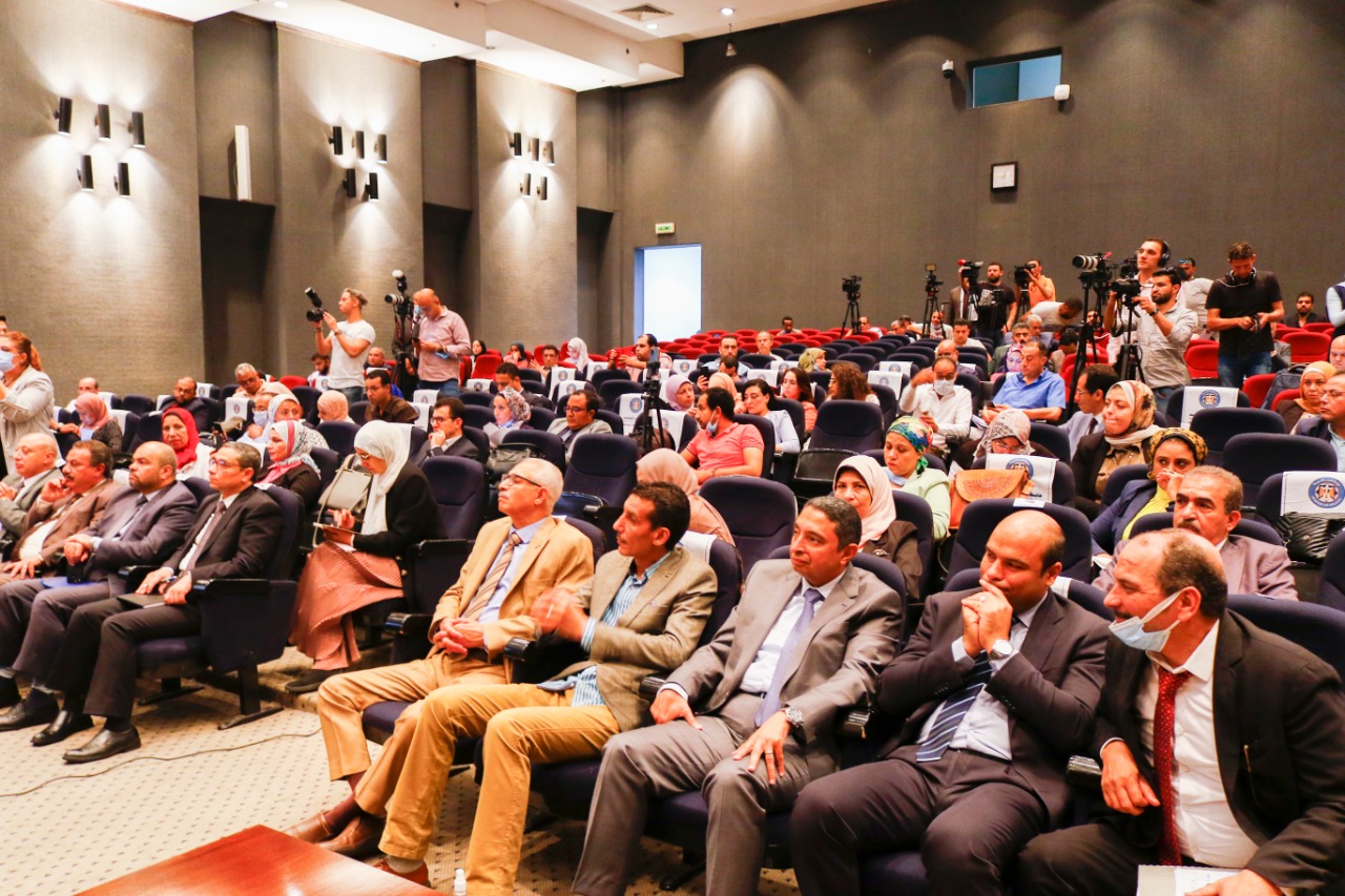 الدكتور محمد معيط وزير المالية خلال مؤتمر صحفي 