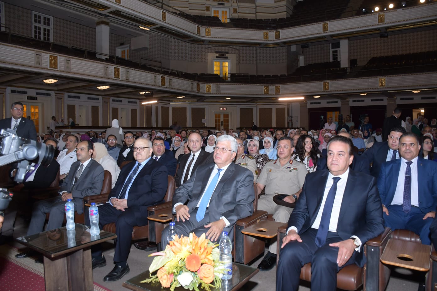 تخريج 1090 طالبًا في الزمالة المصرية بجامعة القاهرة