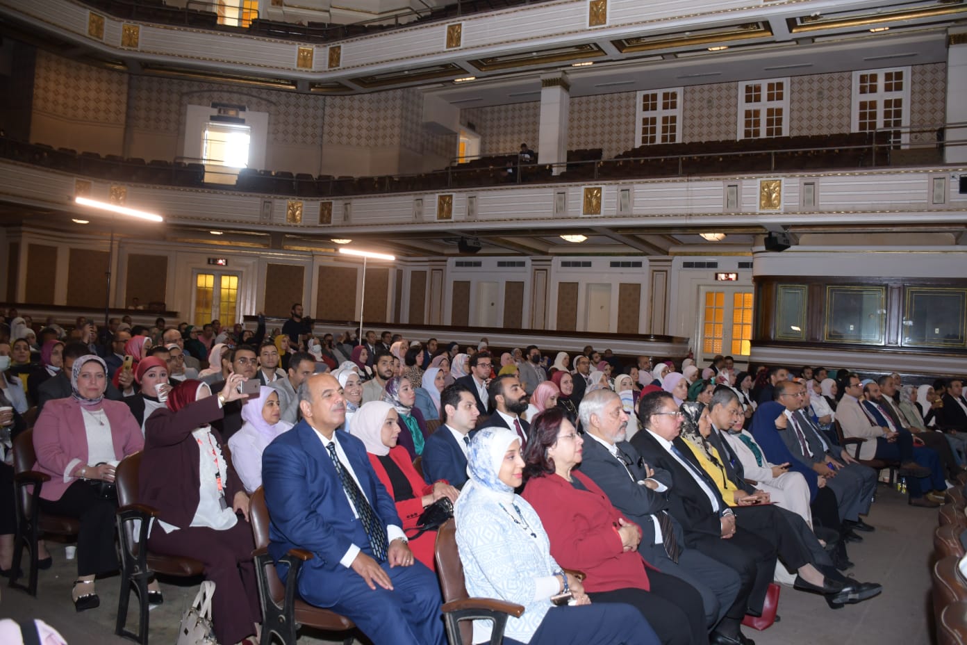 تخريج 1090 طالبًا في الزمالة المصرية بجامعة القاهرة