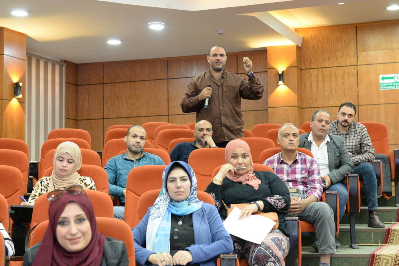 الدقهلية تناقش تكثيف العمل بملف تقنين أراضي الدولة