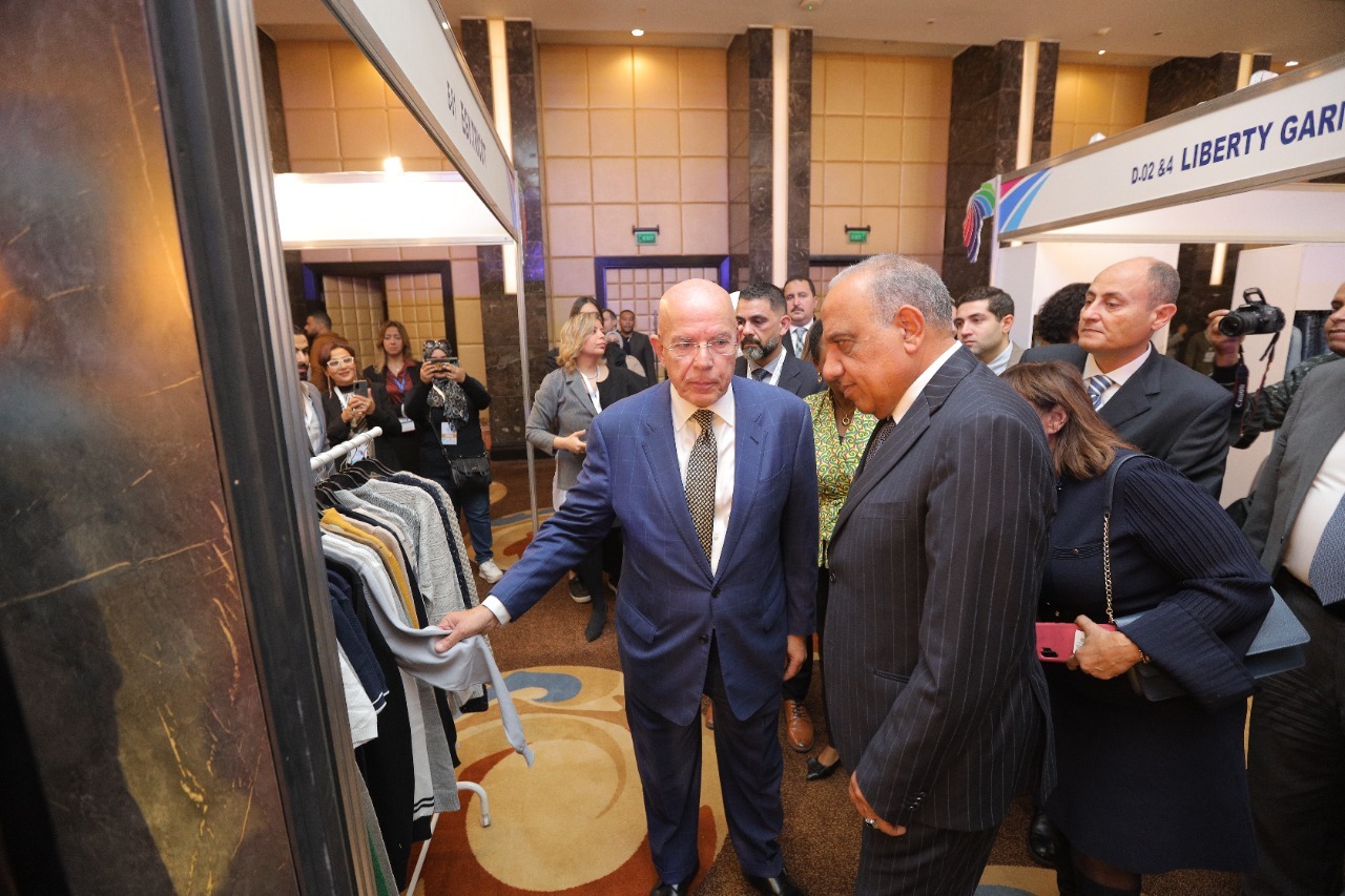 وزير قطاع الأعمال يفتتح النسخة السادسة من معرض Destination Africa2022 للمنسوجات والملابس الجاهزة