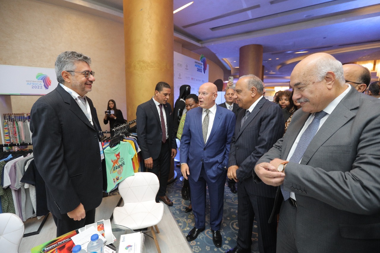 وزير قطاع الأعمال يفتتح النسخة السادسة من معرض Destination Africa2022 للمنسوجات والملابس الجاهزة