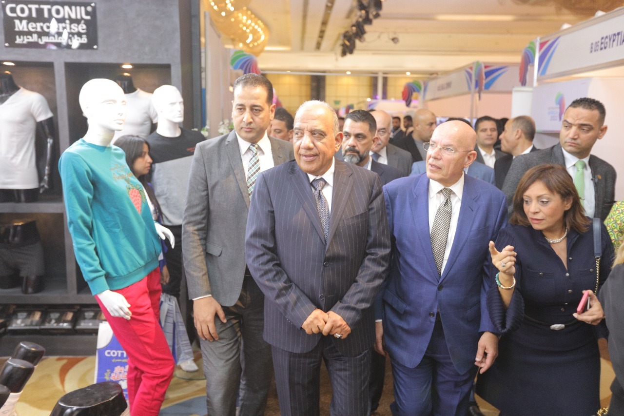 وزير قطاع الأعمال يفتتح النسخة السادسة من معرض Destination Africa2022 للمنسوجات والملابس الجاهزة