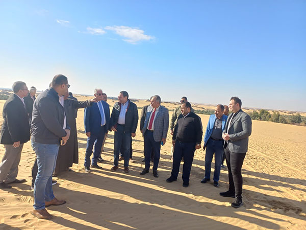 وفد زراعة النواب يتفقد مزارع النخيل بالوادي.. ورئيس اللجنة: فرص استثمار ناجحة