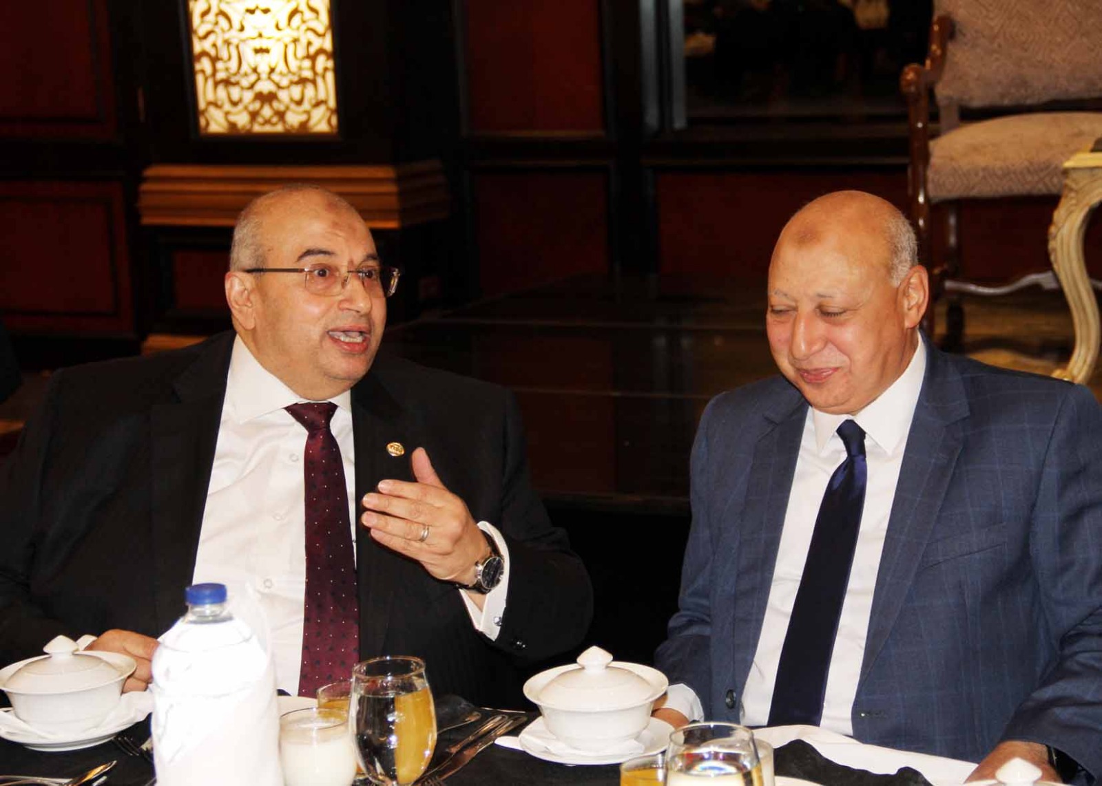 رئيس مصلحة الضرائب مع جمعية خبراء الضرائب المصرية 