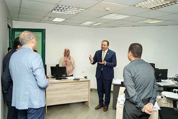 التوسع في اعتماد الصيدليات المقدمة خدمات لمنتفعي منظومة التأمين الصحي الشامل