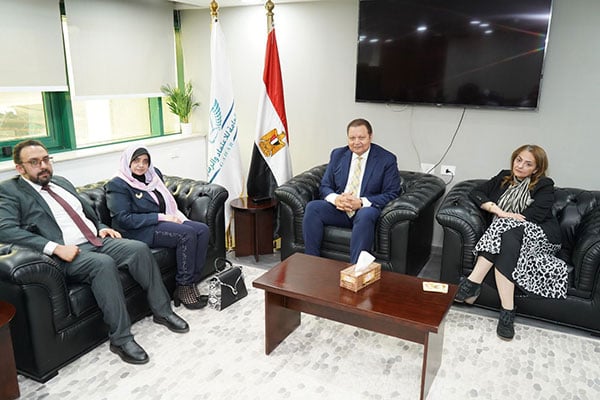 التوسع في اعتماد الصيدليات المقدمة خدمات لمنتفعي منظومة التأمين الصحي الشامل