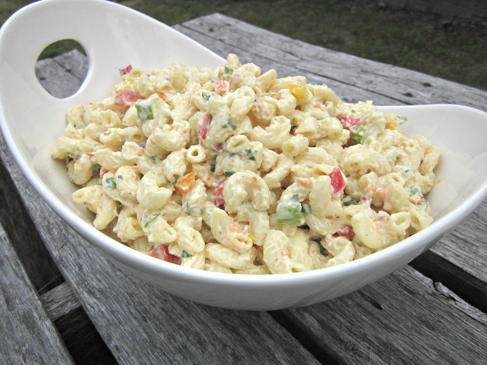 سلطة المكرونة الباردة