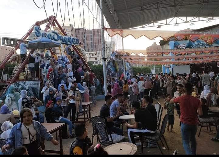 إستمرار احتفالات الشراقوة بالعيد في الحدائق والمنتزهات