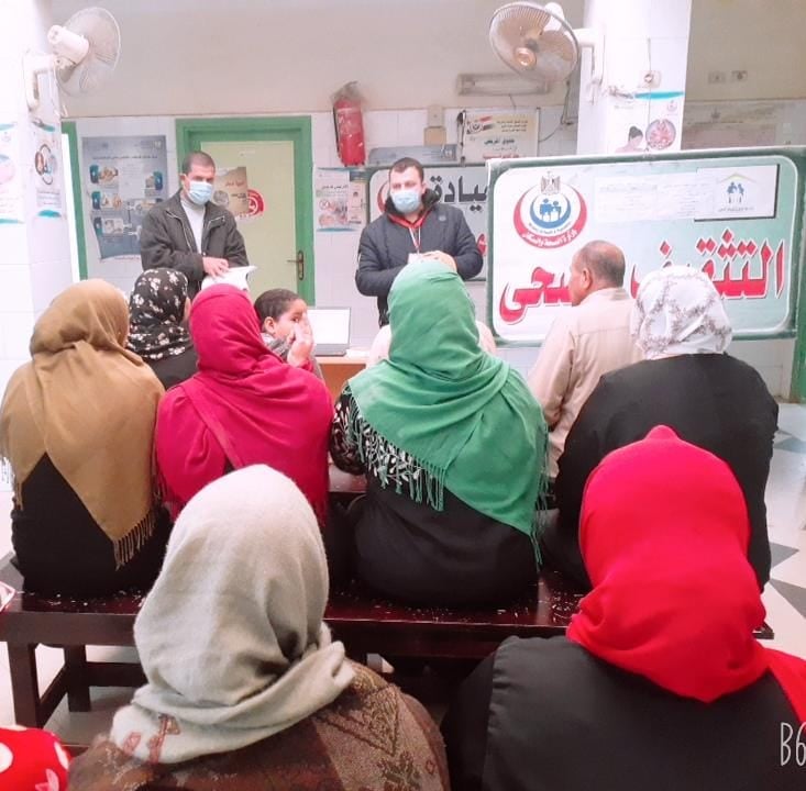 ٢٠٠٠ مريض يستفيدون من القافلة الطبية بقرية بندف بمنيا القمح