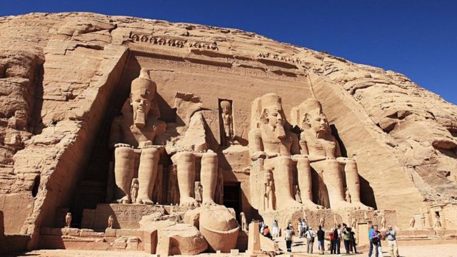 أبو سمبل وإدفو وفيلة في محافظة أسوان
