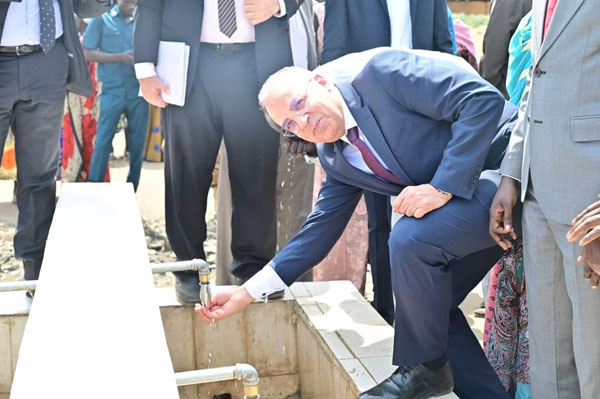 وزيرا الري المصرى والجنوب سودانى يفتتحان محطة مياه جوفية