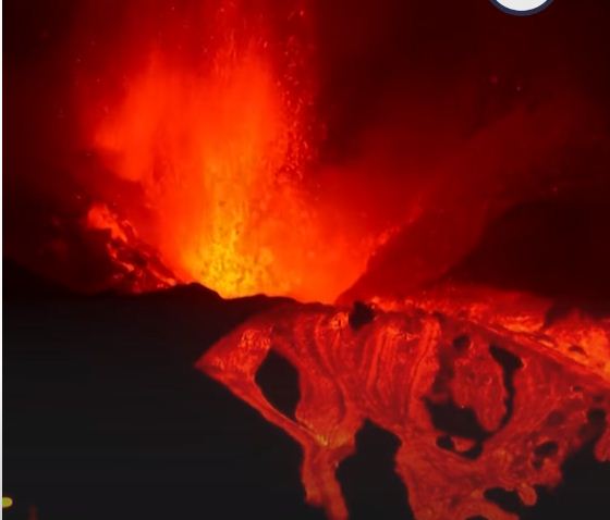 بركان لا بالما الأطول منذ 500 عام