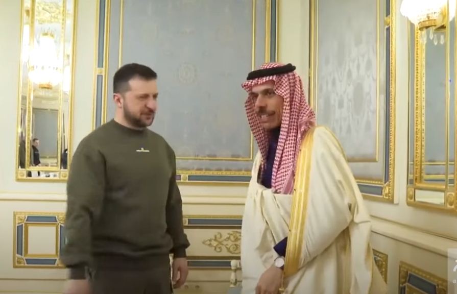 وزير الخارجية السعودي مع الرئيس الأوكراني