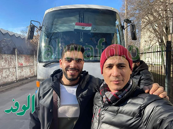 شاهد.. عبور فوج جديد من المصريين الحدود الأوكرانية باتجاه بولندا