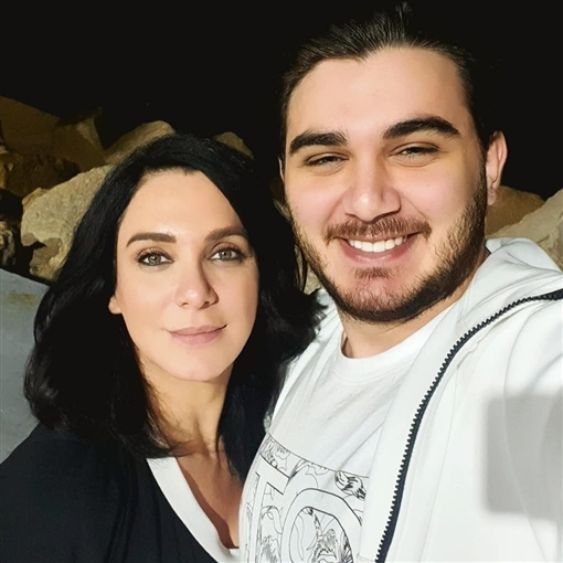 سلاف فواخرجي وأولادها