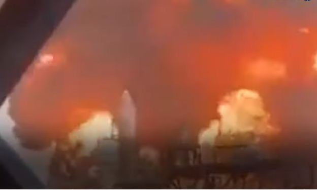 مصفاة الأحمدي في الكويت تتعرض لحريق ضخم